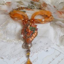 Colgante Souffle d'Automne Chic Ethnique, bordado con perlas y cristal de Swarovski 